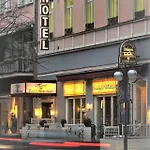 Am Kochbrunnen ホテル 3*