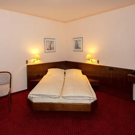 Am Kochbrunnen Hotel