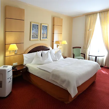 Am Kochbrunnen 3* Wiesbaden