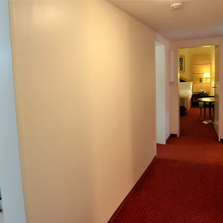 Hotel Am Kochbrunnen 3*