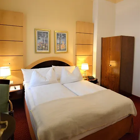 Am Kochbrunnen Hotel Wiesbaden