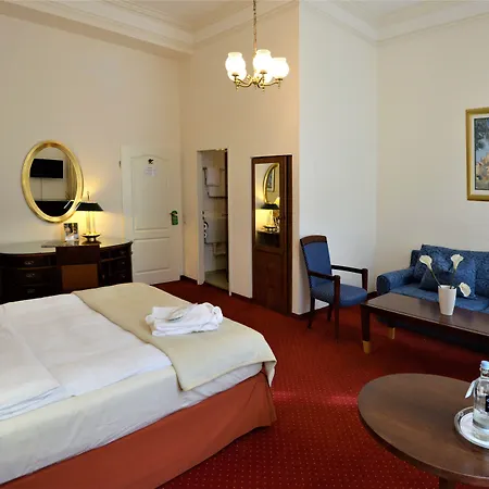 Am Kochbrunnen 3* Wiesbaden