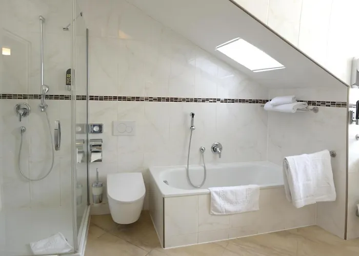 Am Kochbrunnen Szálloda Wiesbaden