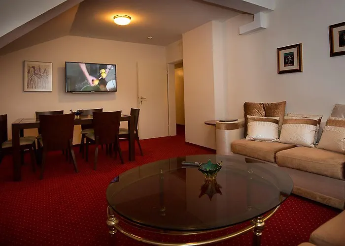 Am Kochbrunnen 3* Wiesbaden