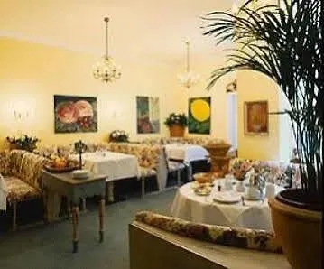 Am Kochbrunnen Hotel Wiesbaden